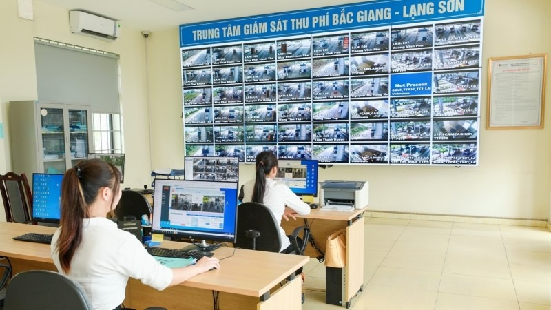 Một ngày của nhân viên trạm thu phí cao tốc Bắc Giang – Lạng Sơn