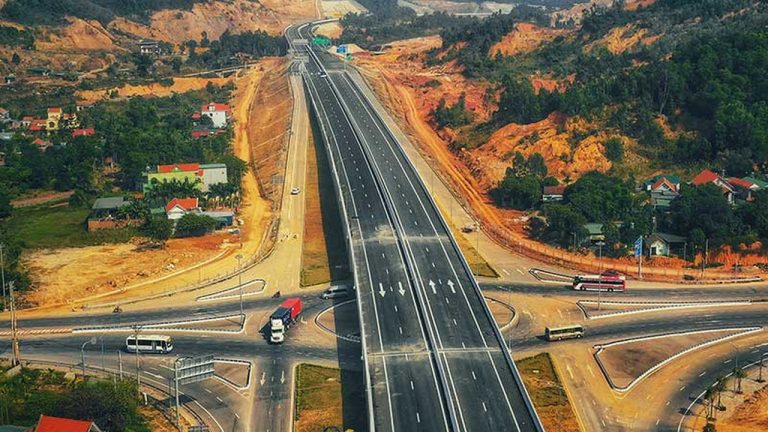 Deo Ca Group: The contract for the Cam Lam – Vinh Hao Expressway Project was signed with of total construction investment amount of 8.925 billion VND