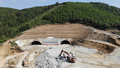 Công trường hầm cao tốc xuyên núi dài nhất Thanh Hóa