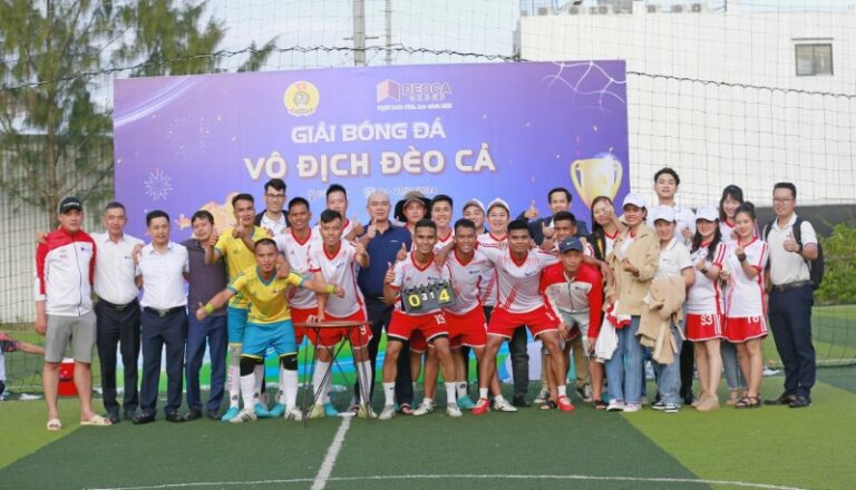 Chung kết giải bóng đá “Tranh cúp vô địch Đèo Cả – 2024”, Đội Cam Lâm – Vĩnh Hảo lên ngôi vô địch