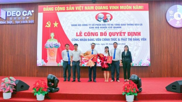 Đảng bộ HHV kết nạp 14 đảng viên mới trong năm 2024