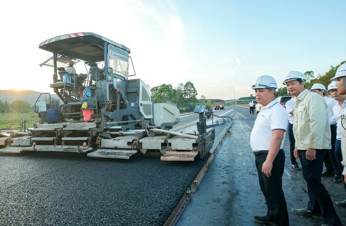 Thông nhánh bên phải của hầm dài nhất cao tốc Bắc – Nam, đoạn Quảng Ngãi – Hoài Nhơn