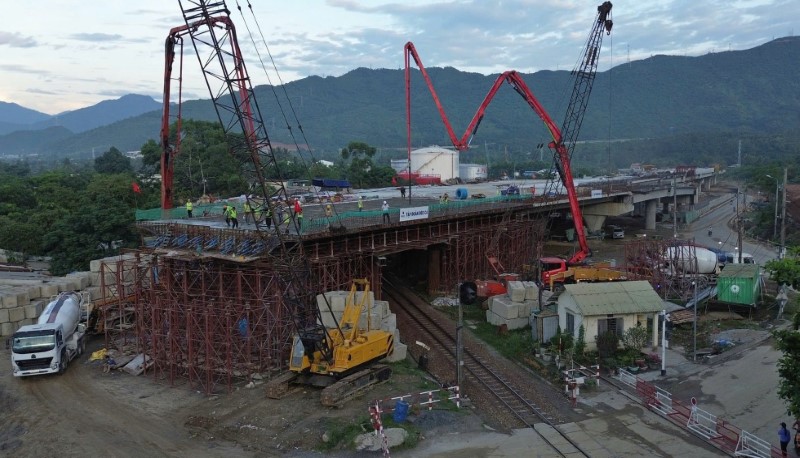 Hoàn thành hạng mục phức tạp nhất ở đường ven biển nối Cảng Liên Chiểu