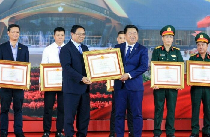 HHV nhận Bằng khen của Thủ tướng Chính phủ
