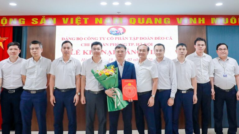Đèo Cả đẩy mạnh công tác phát triển Đảng, kết nạp 20 đảng viên mới